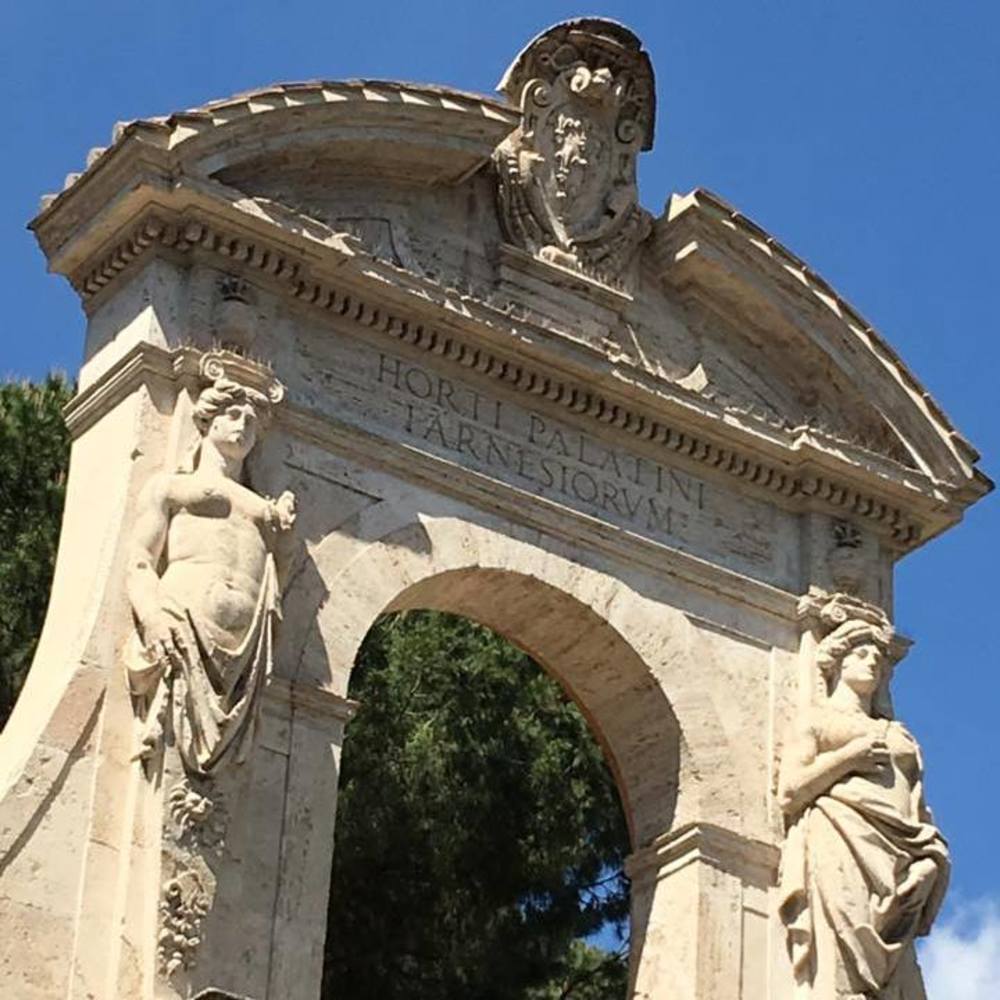 Meet your Posher, Gina